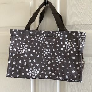 Thirty-one all in one organizer